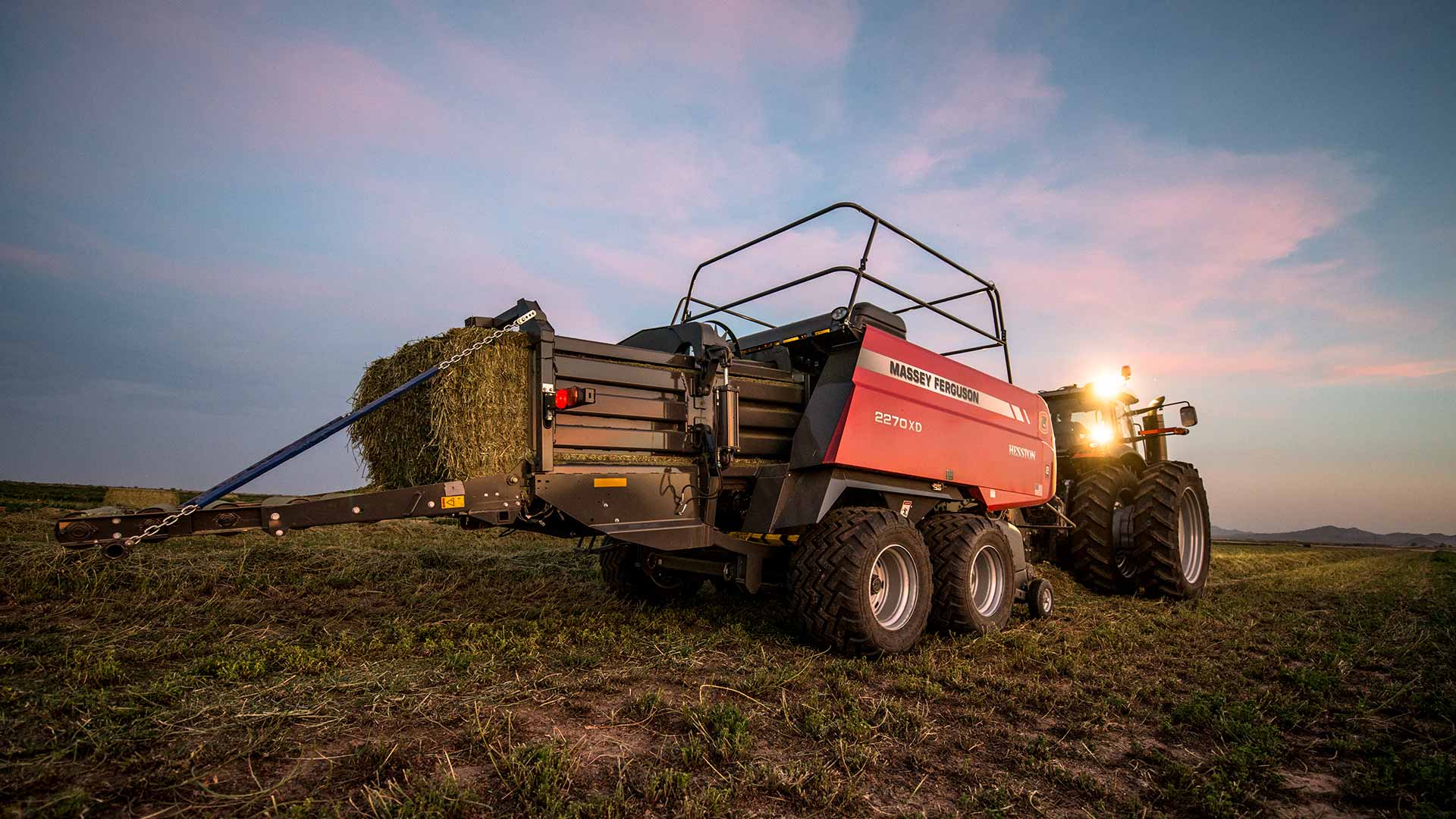 2200 Series Baler | Shantz Farm Equipment