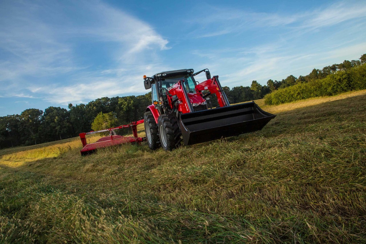 Massey_Ferguson_5700SL_Series_Tractor(2)