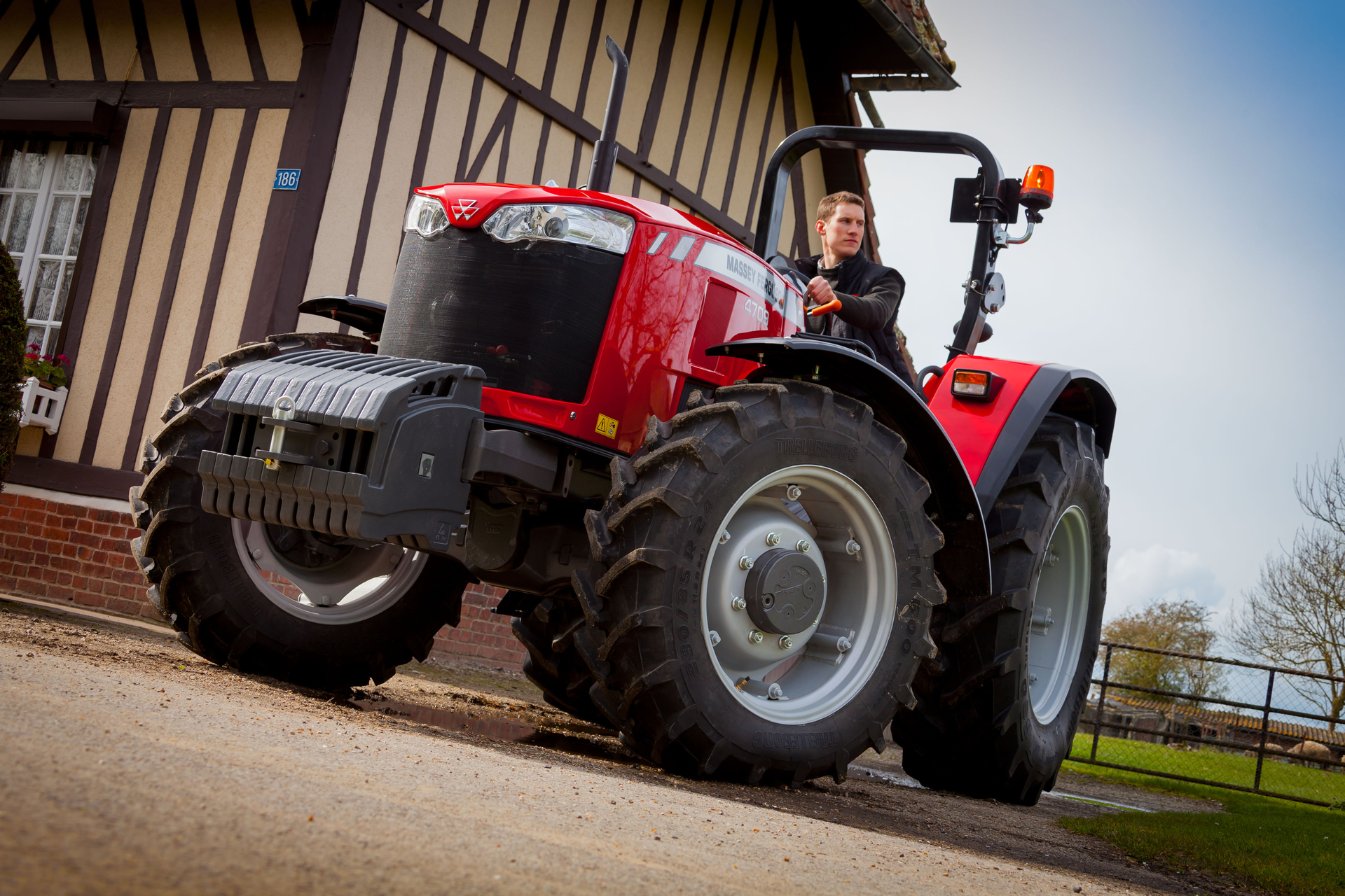 Massey Ferguson 4700 Series Tractors - Shantz Farm Equipment