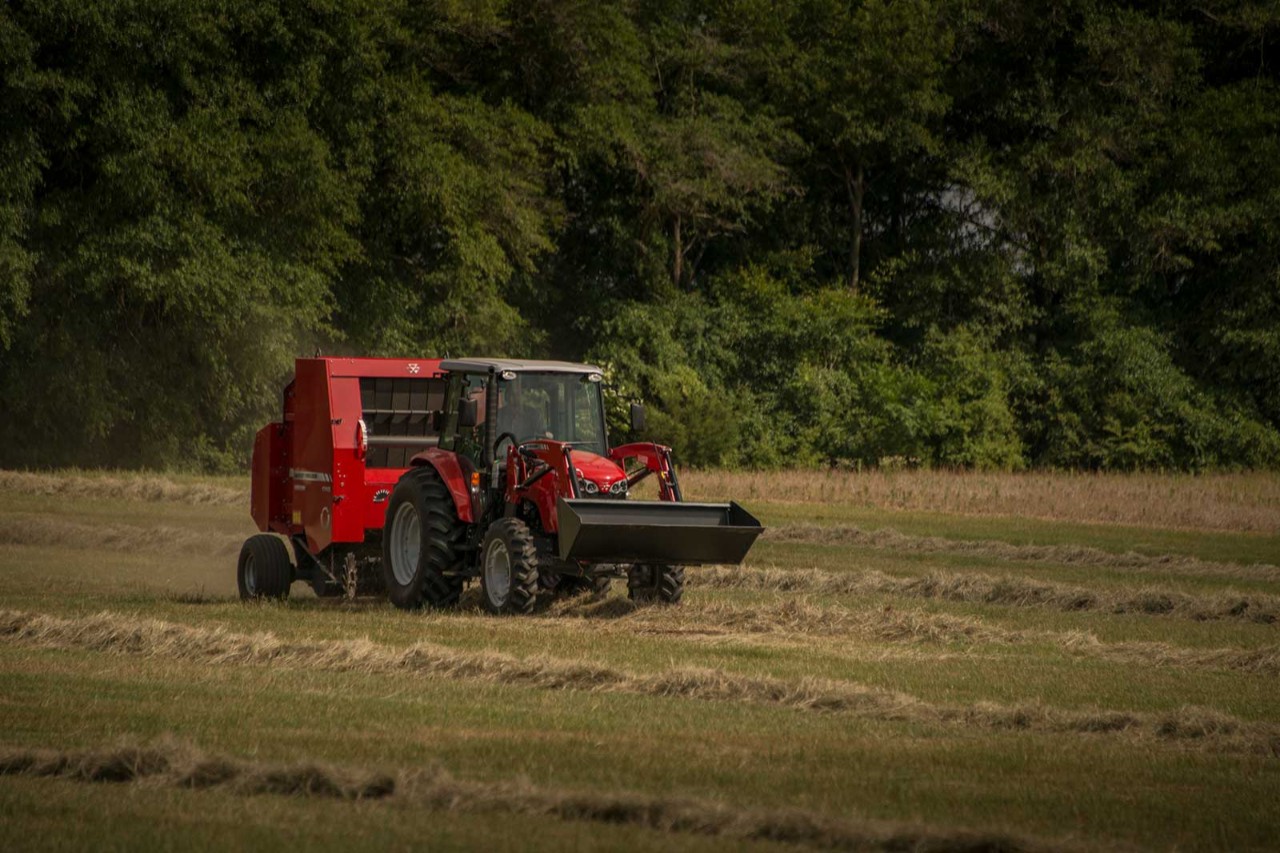 Massey-ferguson-1700-series-round-baler-1