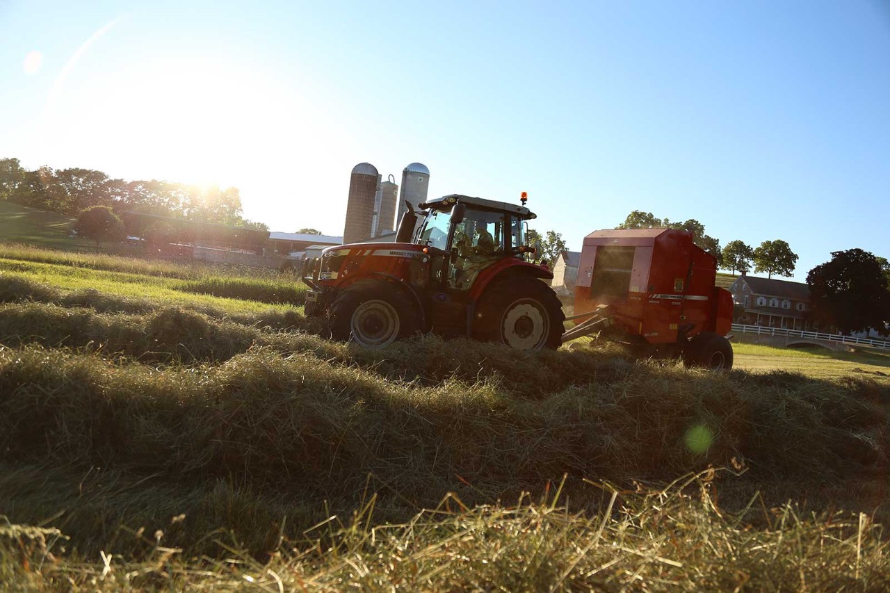 Massey-ferguson-2900-series-round-baler-1